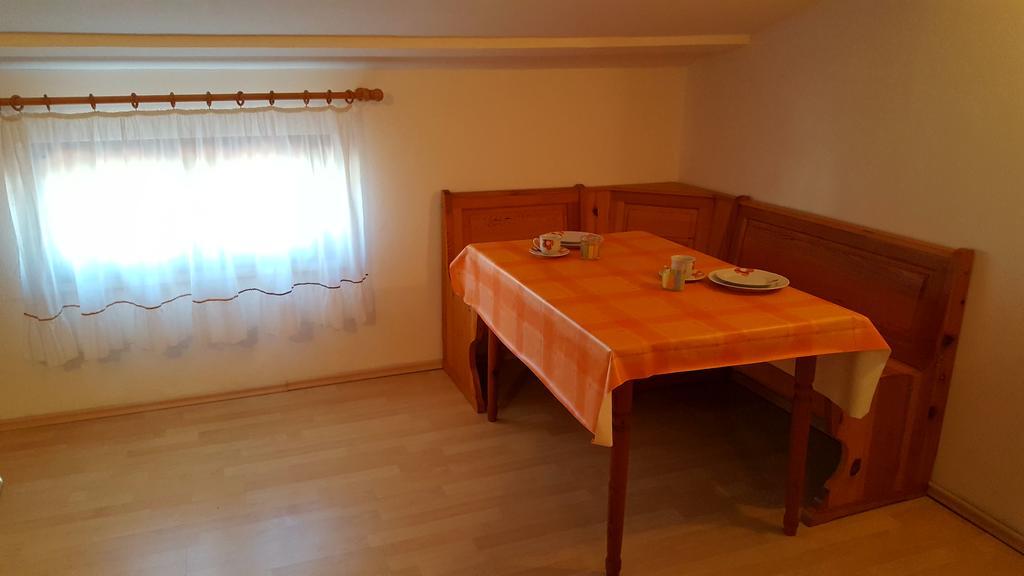 Bed & Breakfast Banjole Exterior photo