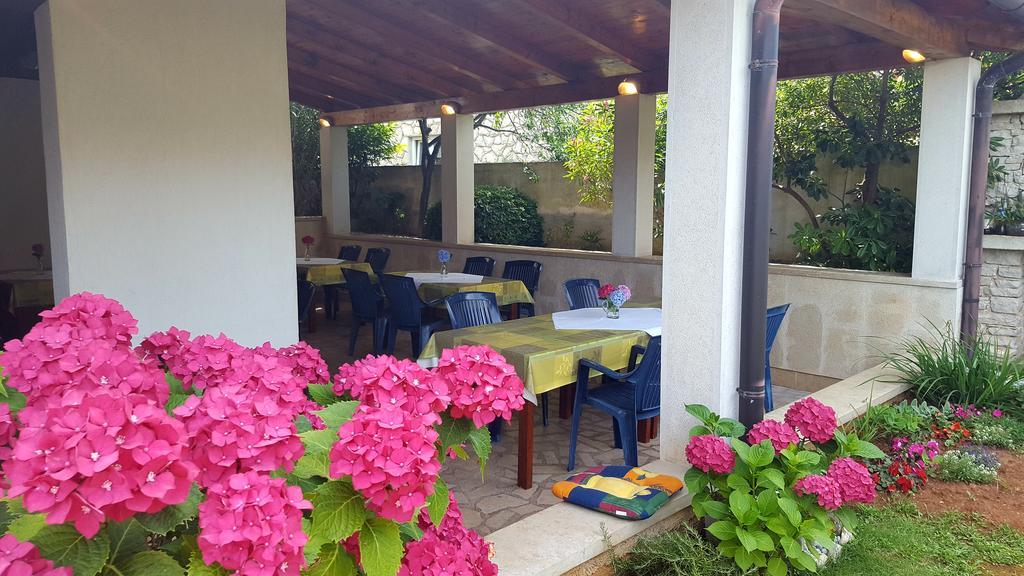 Bed & Breakfast Banjole Exterior photo