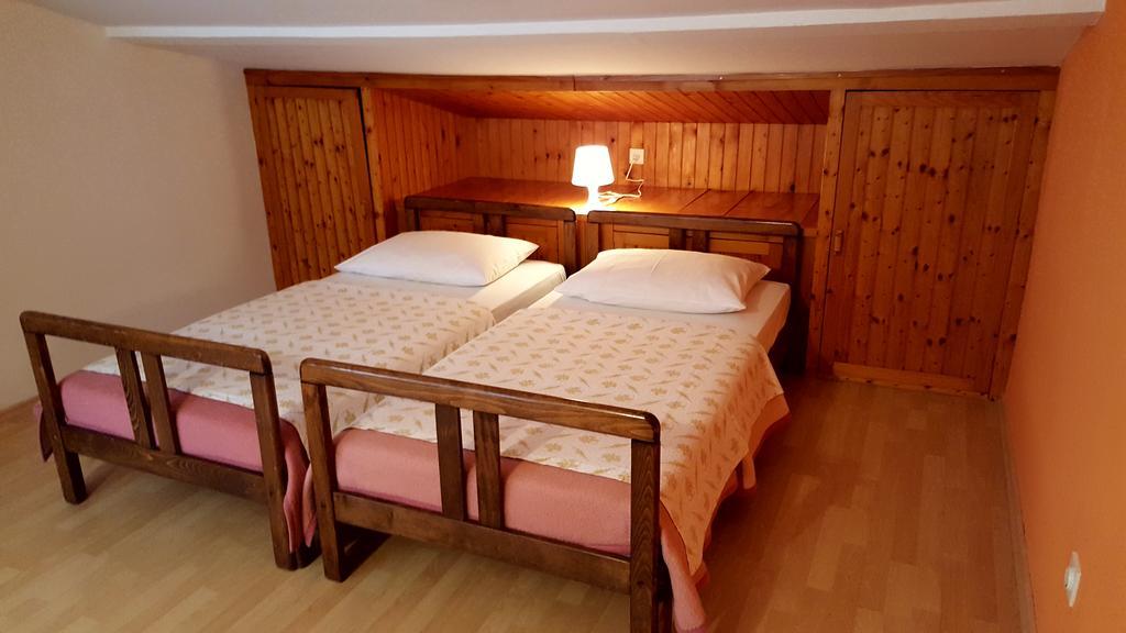 Bed & Breakfast Banjole Exterior photo
